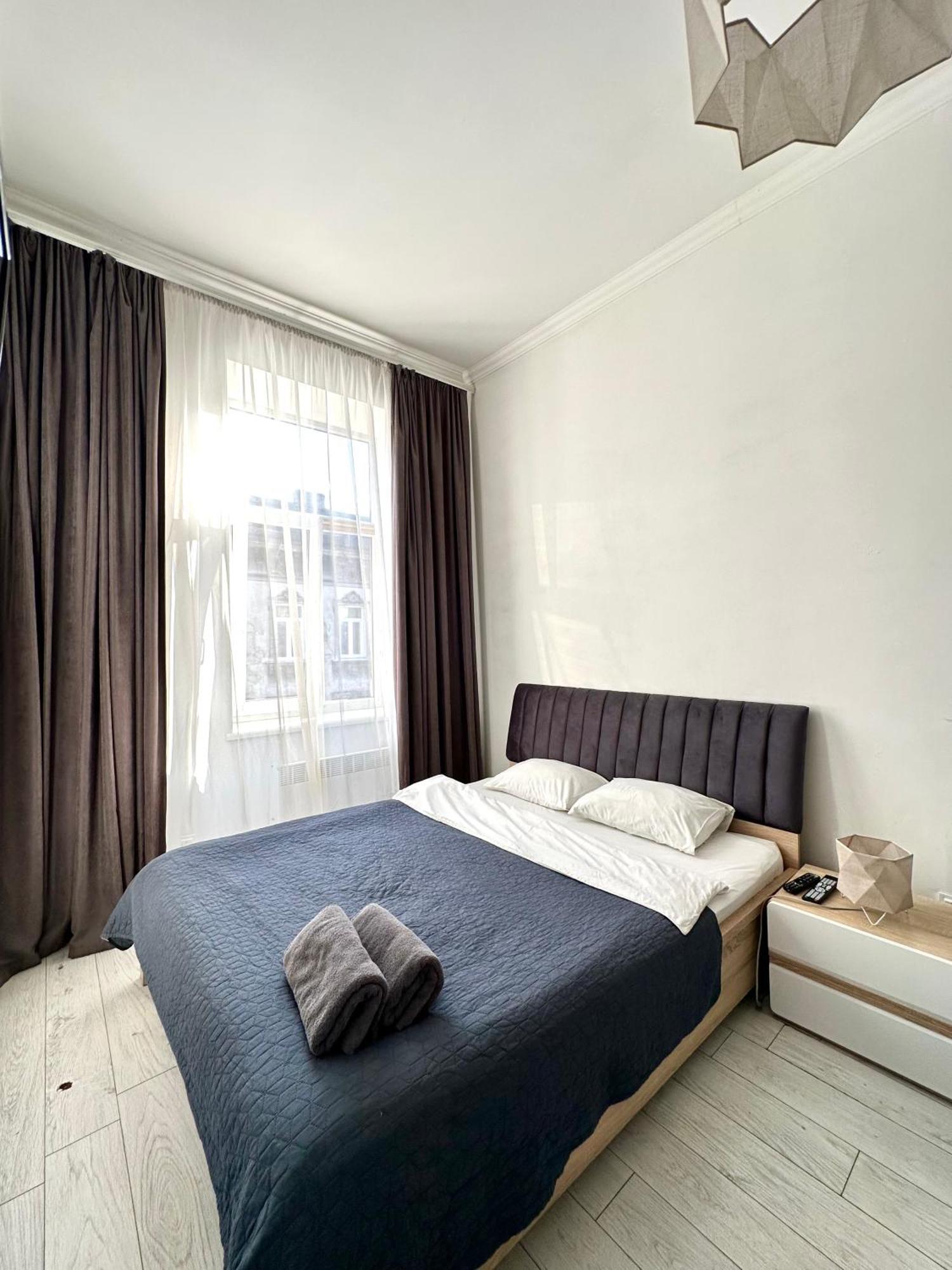 Romantic Apartments-Near Opera House 5/8 Lviv Buitenkant foto