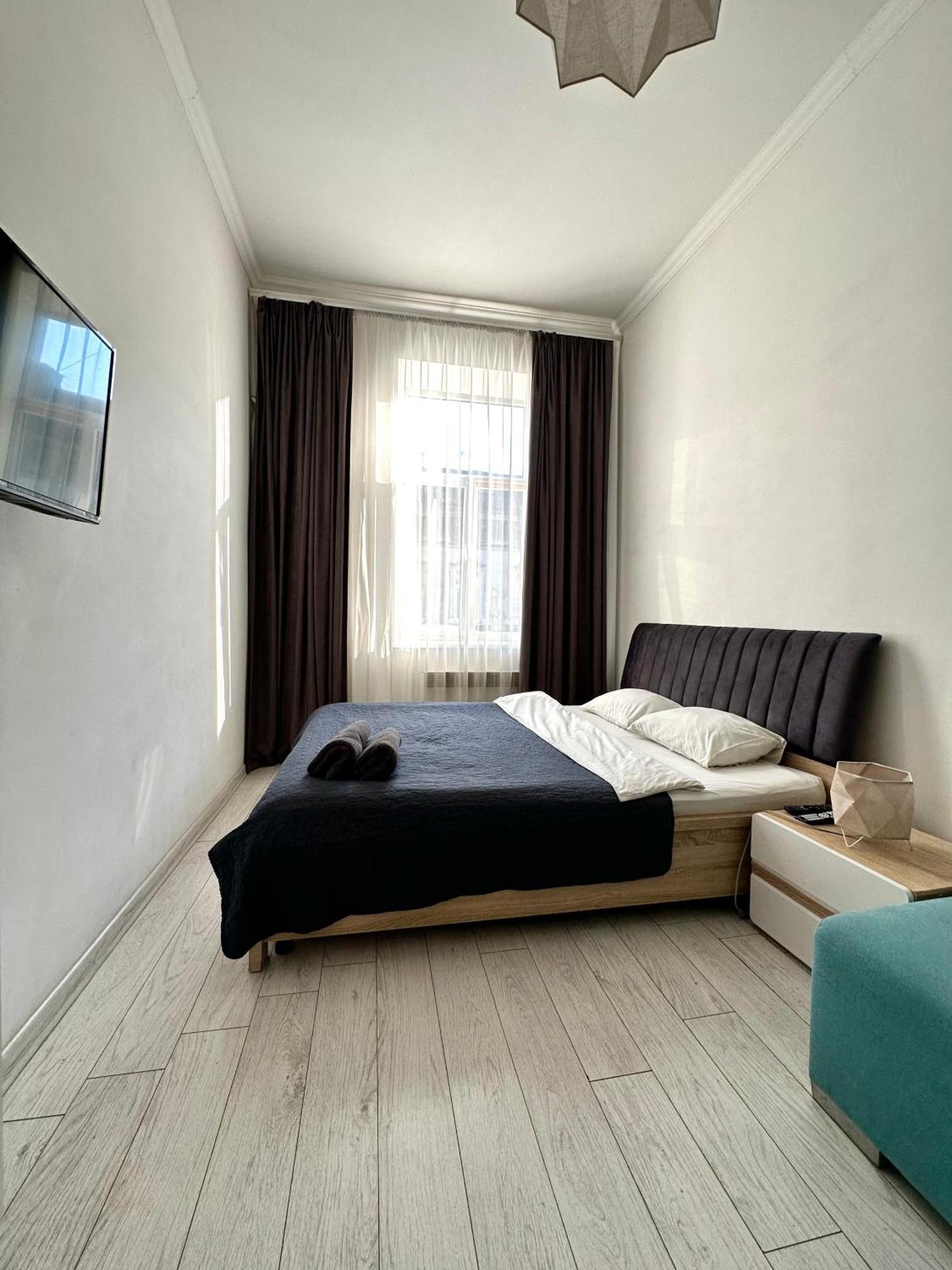 Romantic Apartments-Near Opera House 5/8 Lviv Buitenkant foto