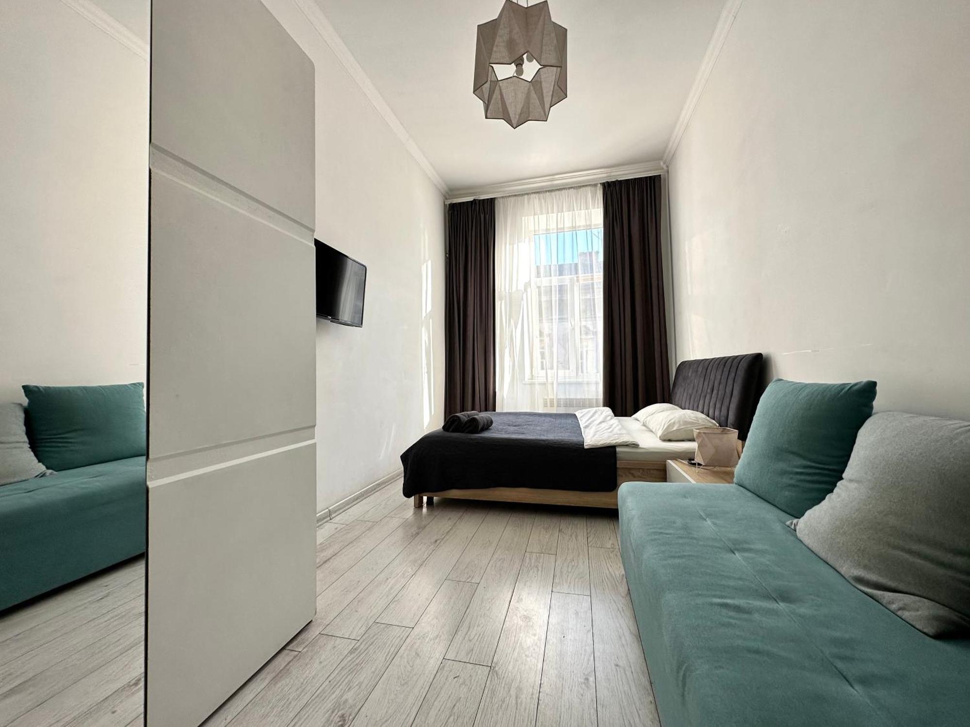 Romantic Apartments-Near Opera House 5/8 Lviv Buitenkant foto
